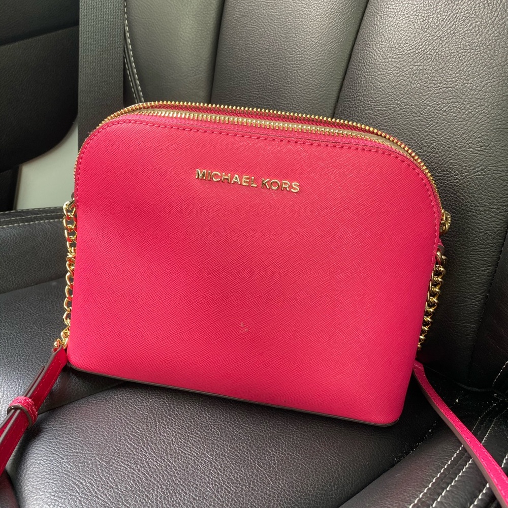 Michael Kors purse! Barely worn looks brand new!